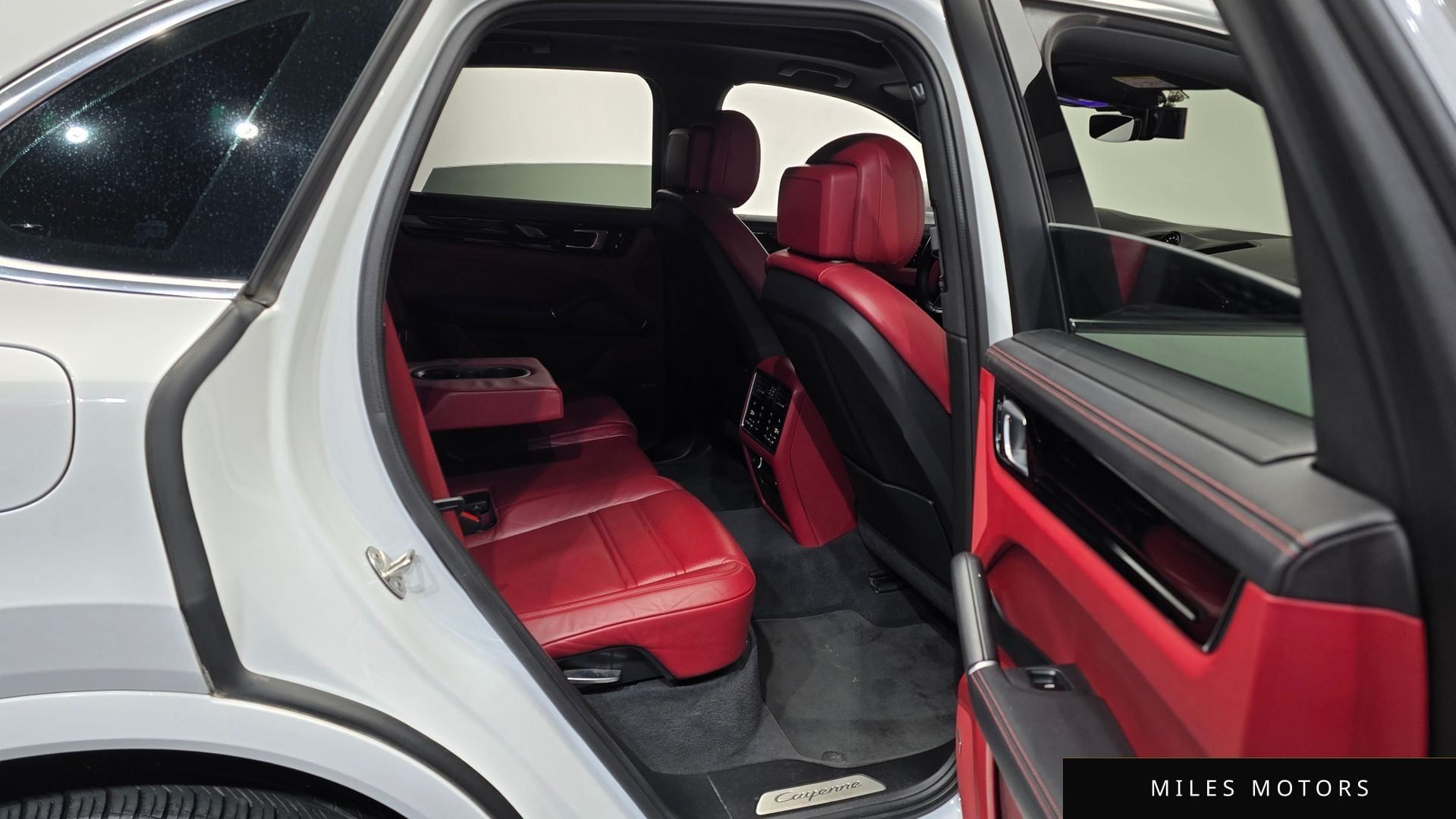 Porsche Cayenne 2021 — миниатюра 12