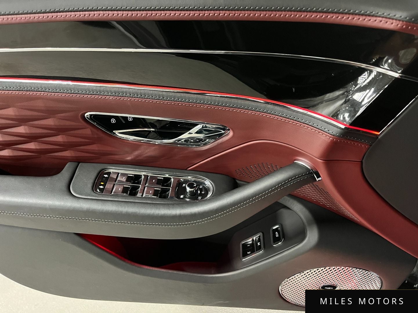 Bentley 플라잉스퍼 2022 — миниатюра 14