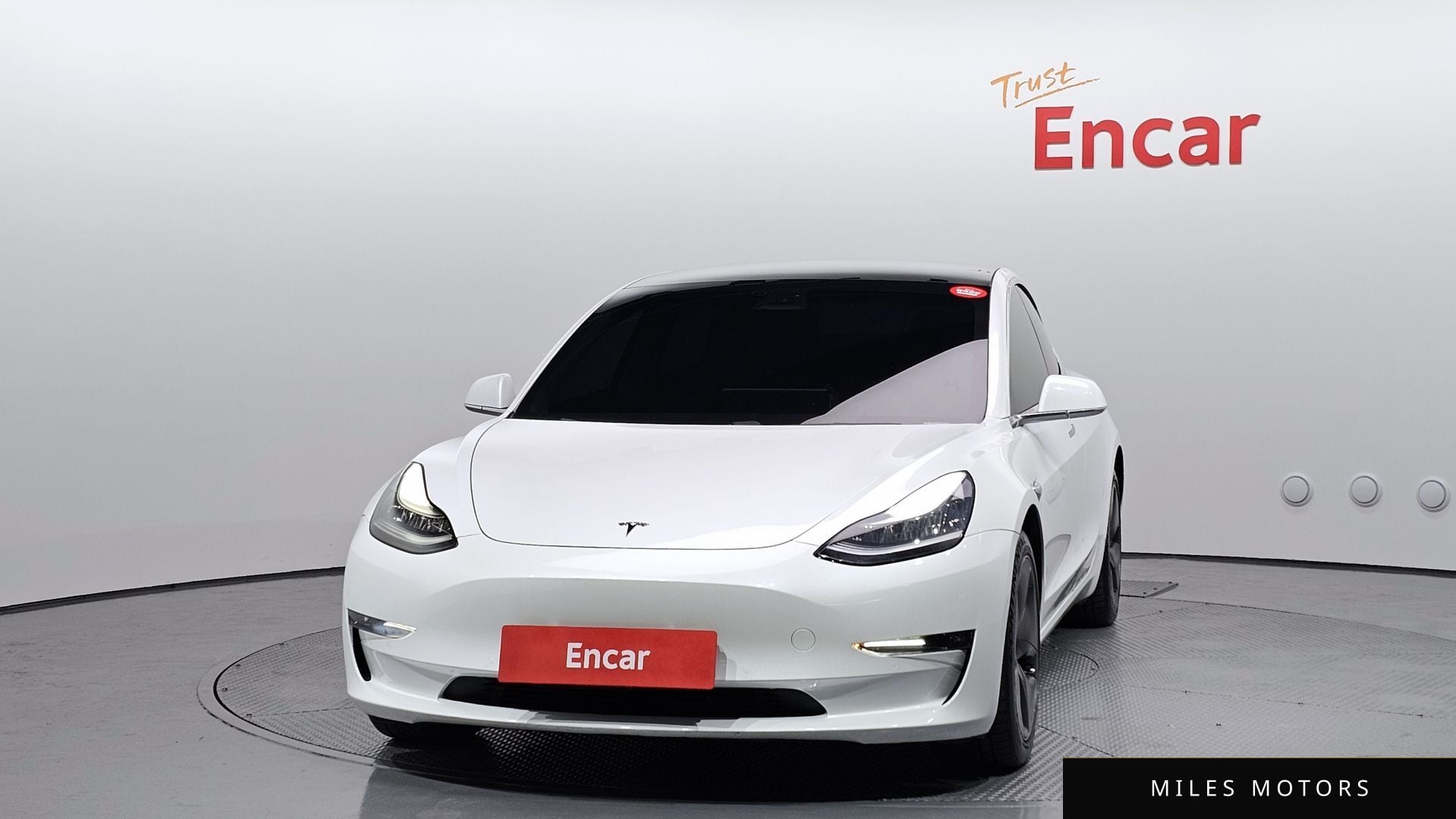 Tesla 모델 3 2020 — миниатюра 3