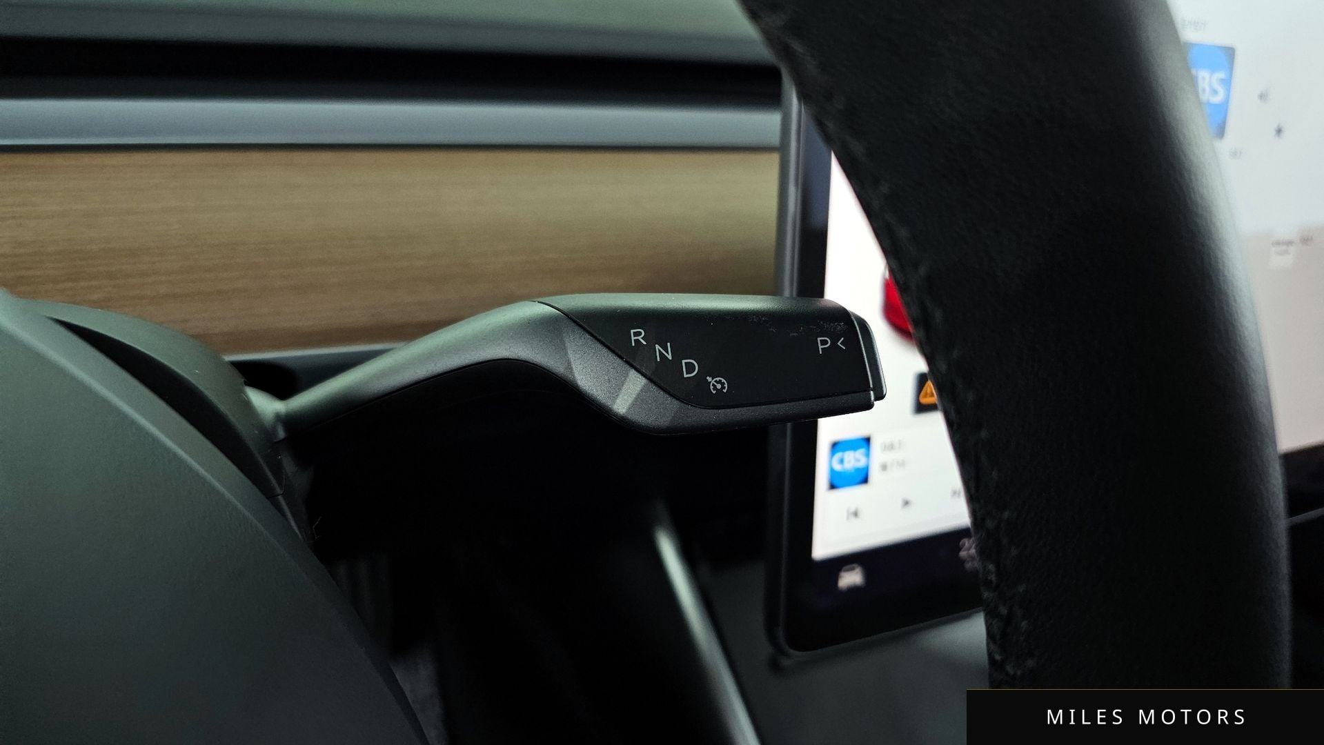 Tesla 모델 3 2020 — миниатюра 9