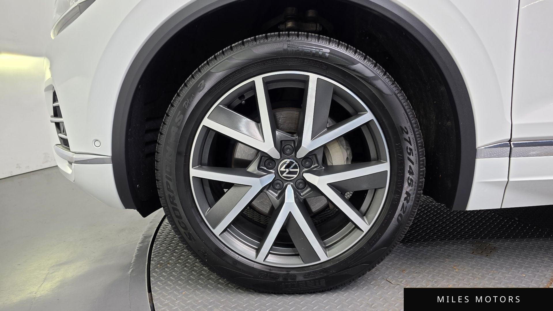 Volkswagen 투아렉 2021 — миниатюра 5