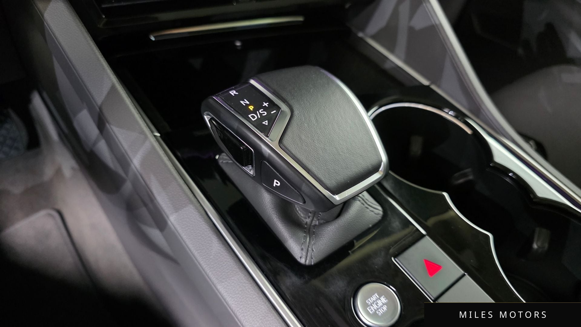 Volkswagen 투아렉 2021 — миниатюра 9