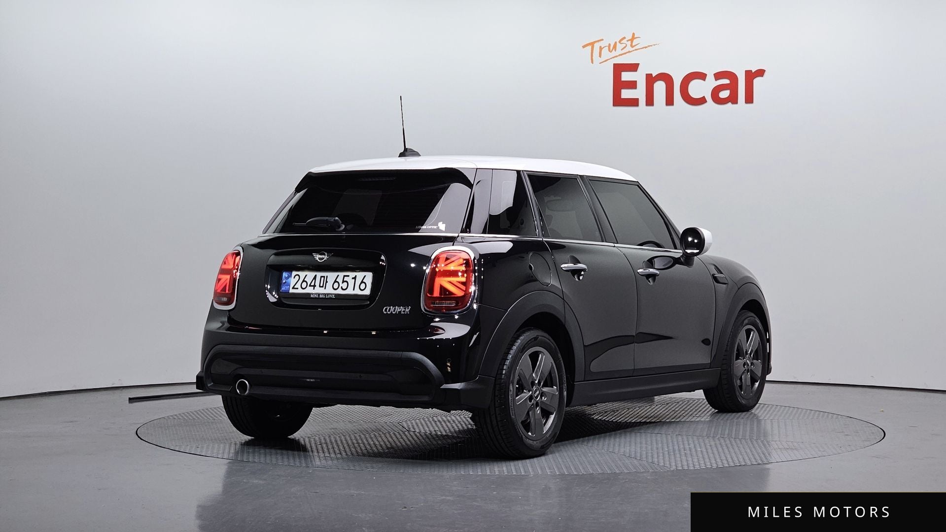 MINI 쿠퍼 2023 — миниатюра 2