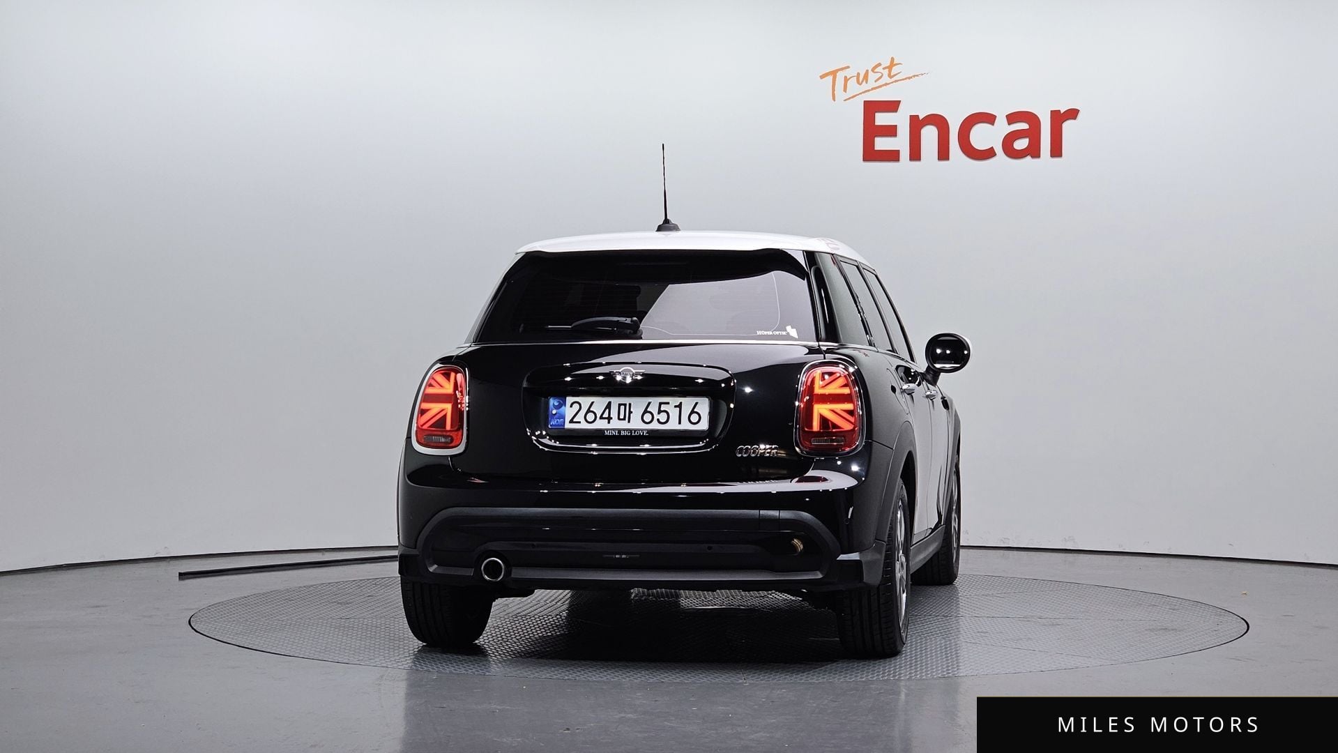 MINI 쿠퍼 2023 — миниатюра 4