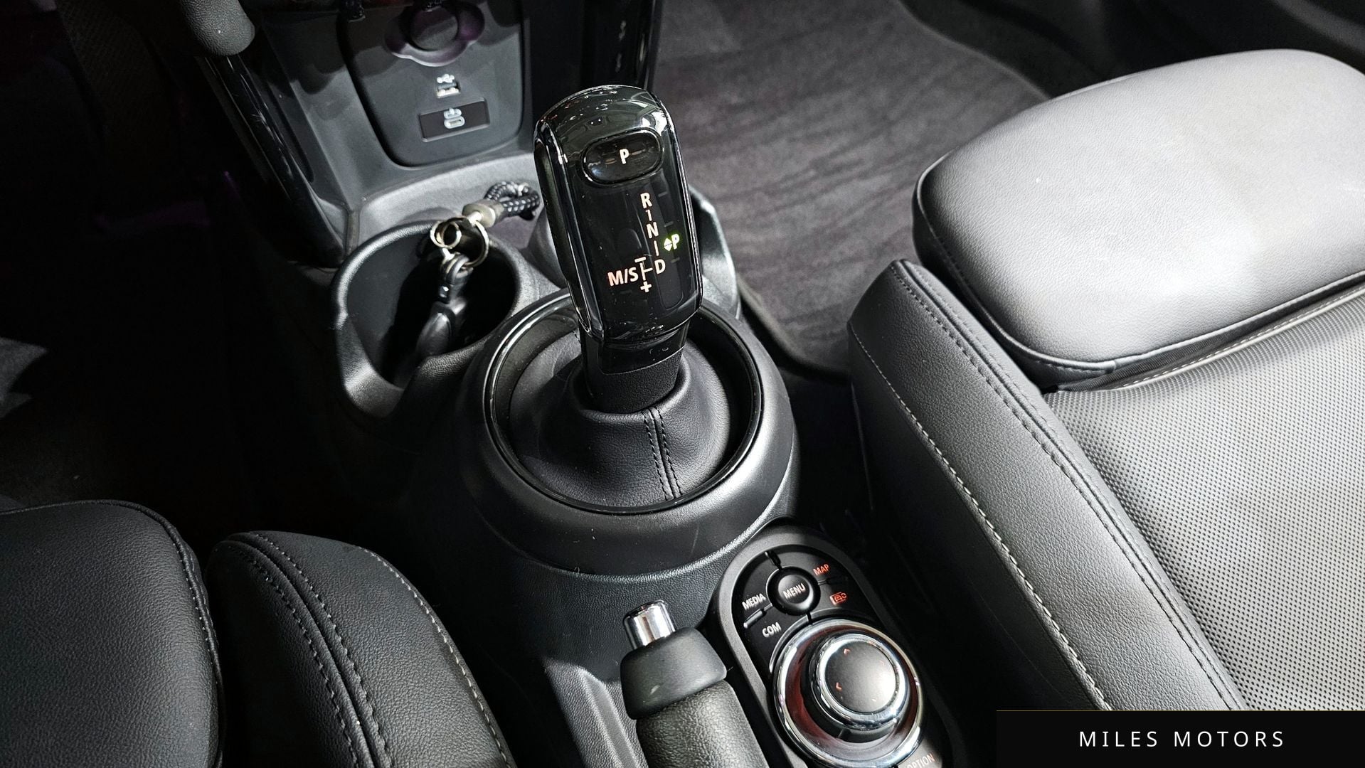 MINI 쿠퍼 2023 — миниатюра 9