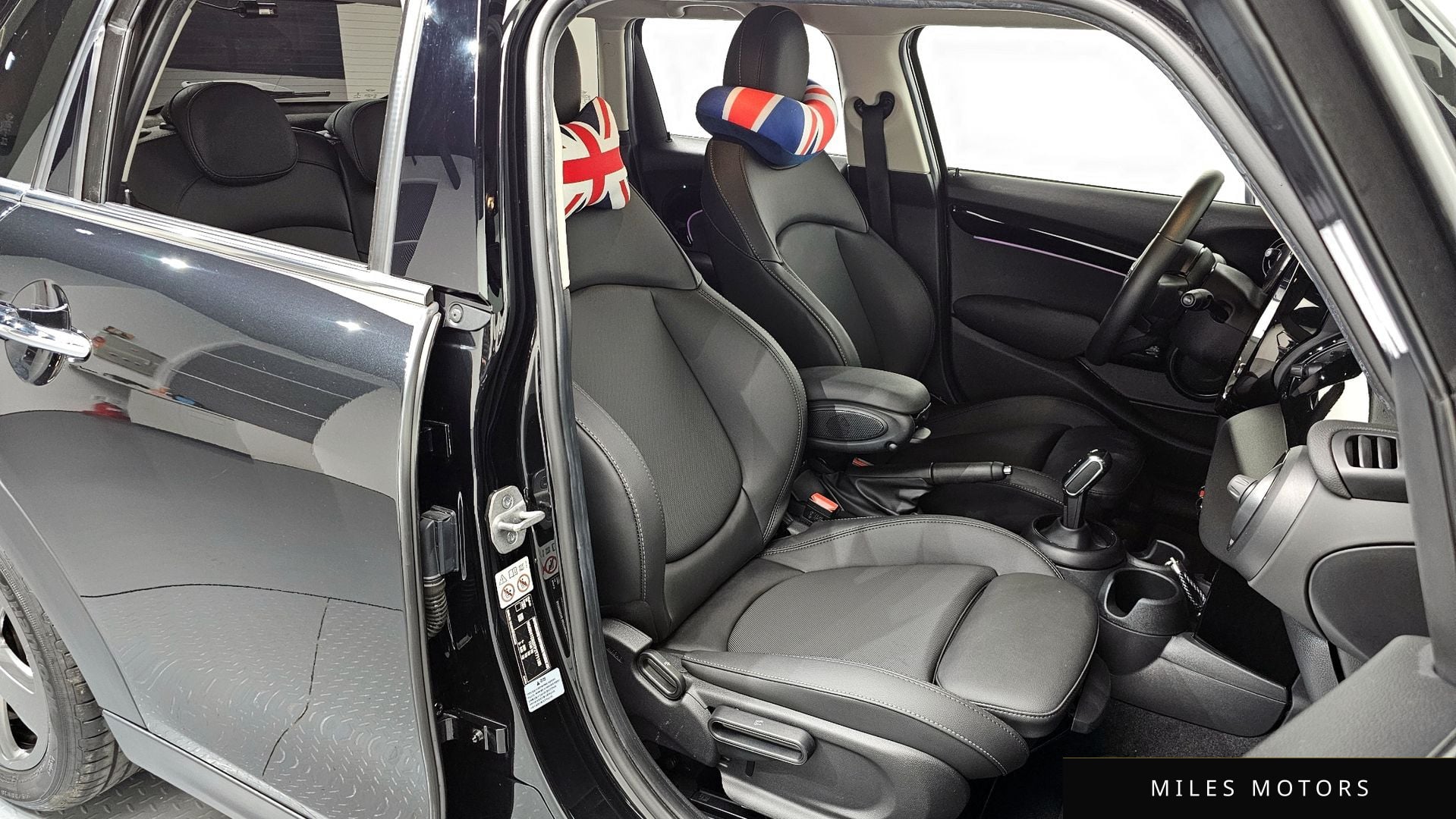 MINI 쿠퍼 2023 — миниатюра 10