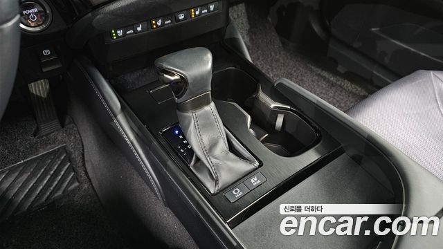 Лексус ES300h 2023 — миниатюра 9