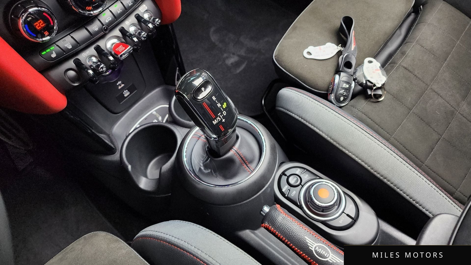 MINI Cooper Convertible 2020 — миниатюра 9