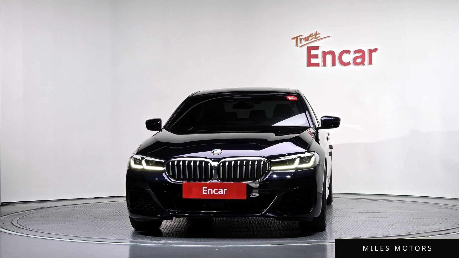 BMW 5 Series (G30) 2021 — миниатюра 3