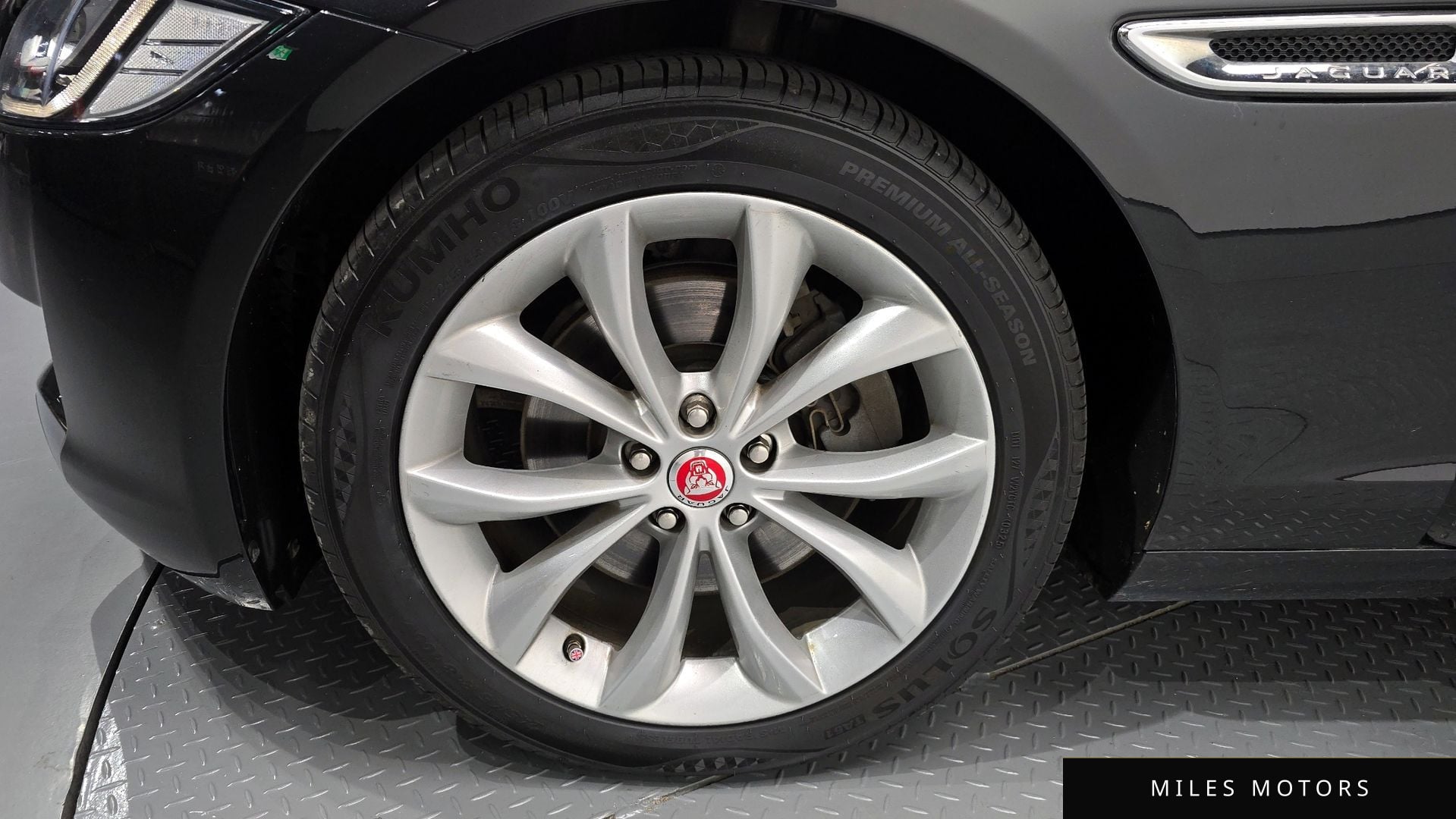 Jaguar XF (X260) 2019 — миниатюра 5