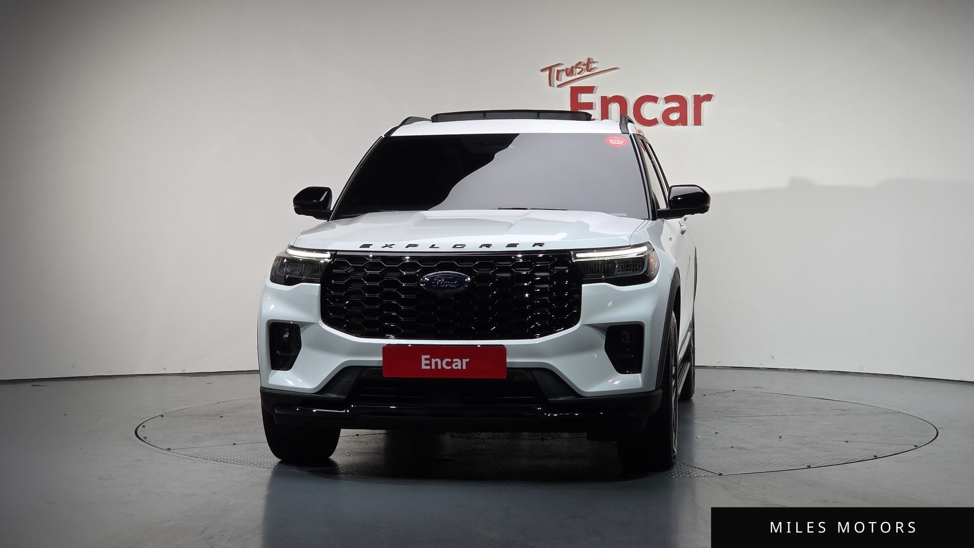 Ford Explorer 2025 — миниатюра 2