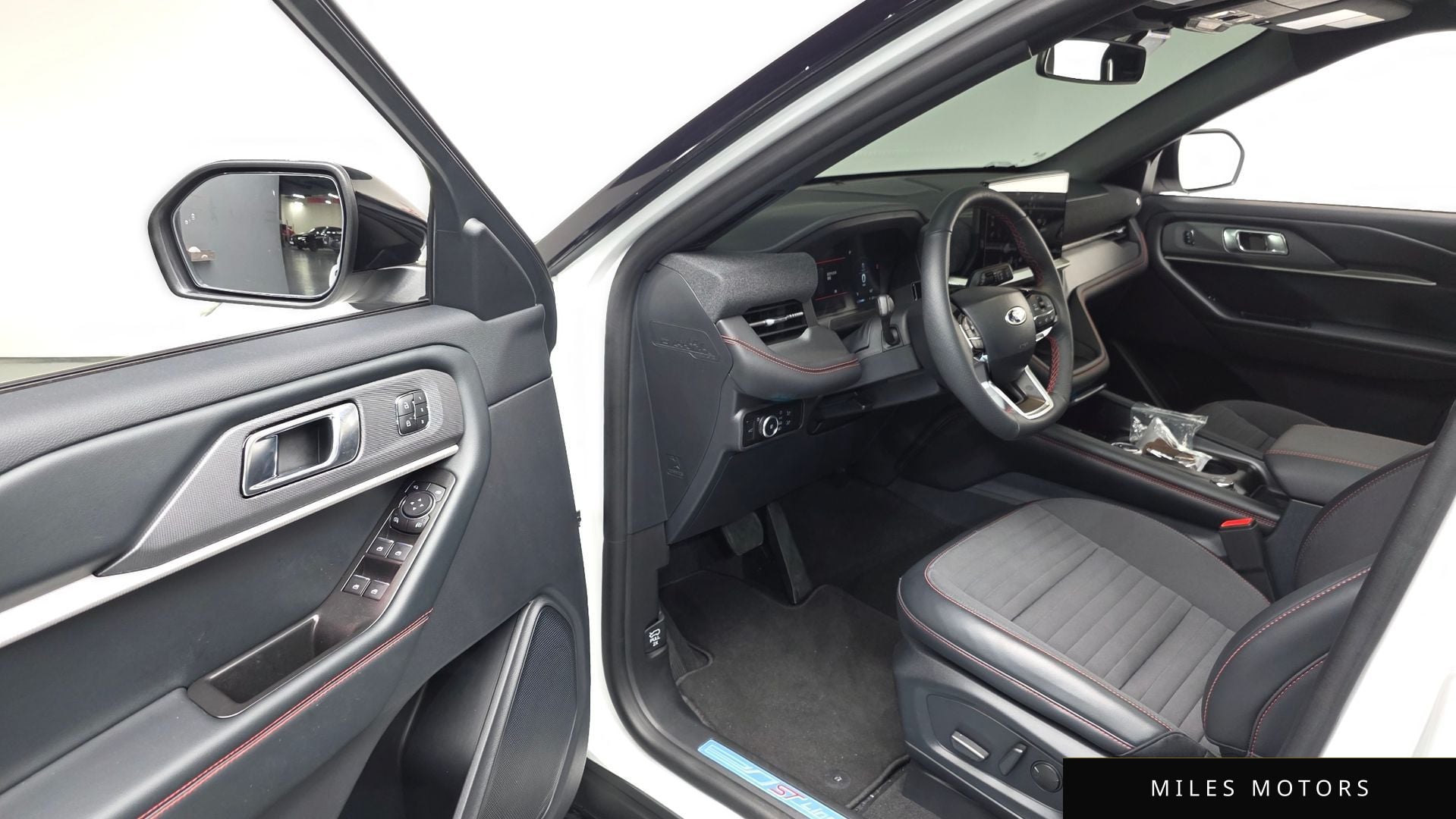 Ford Explorer 2025 — миниатюра 11