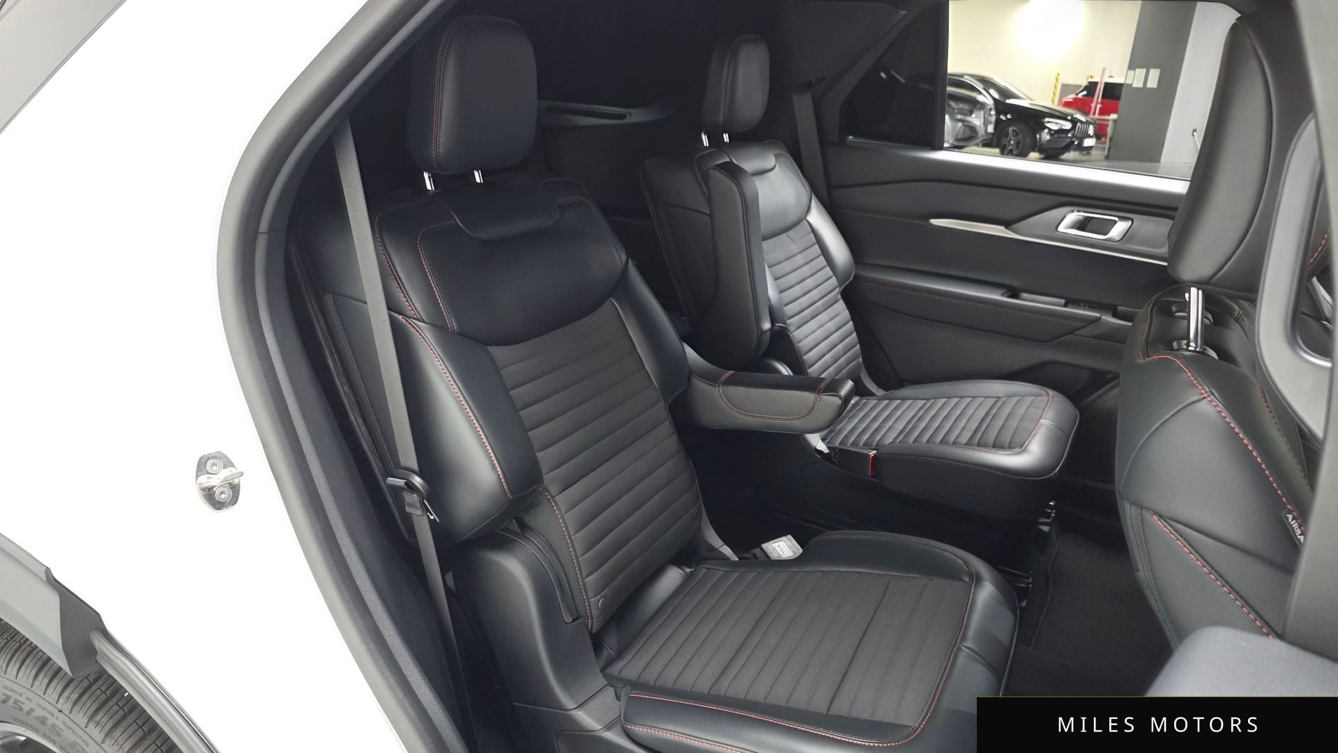Ford Explorer 2025 — миниатюра 12