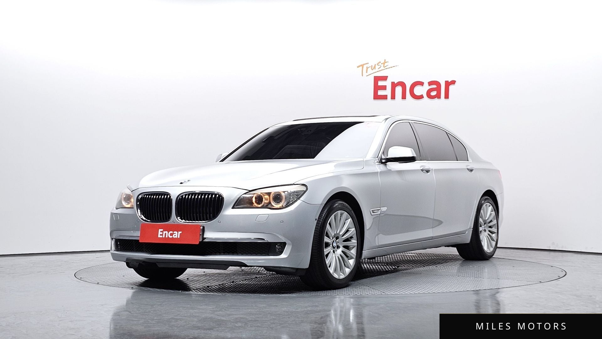 BMW 7 Series (F01) 2010 — фото 1 из 12