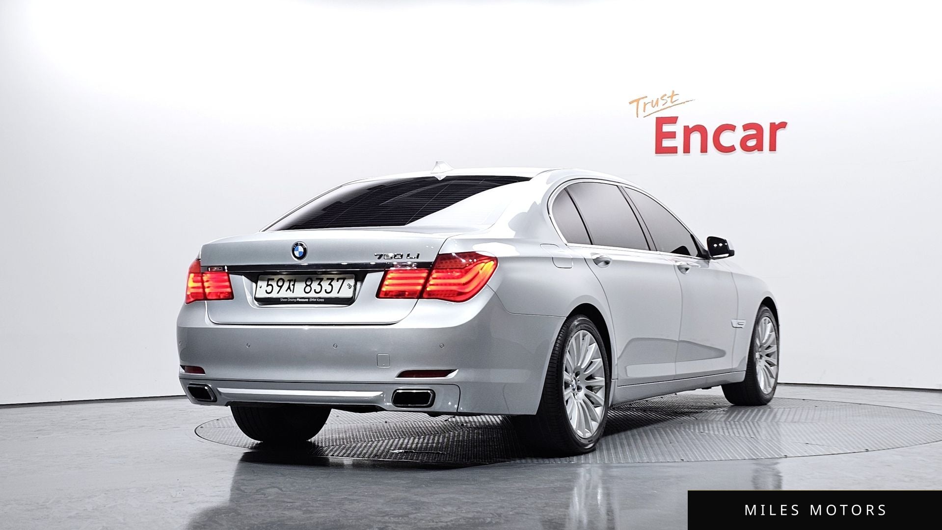 BMW 7 Series (F01) 2010 — миниатюра 2