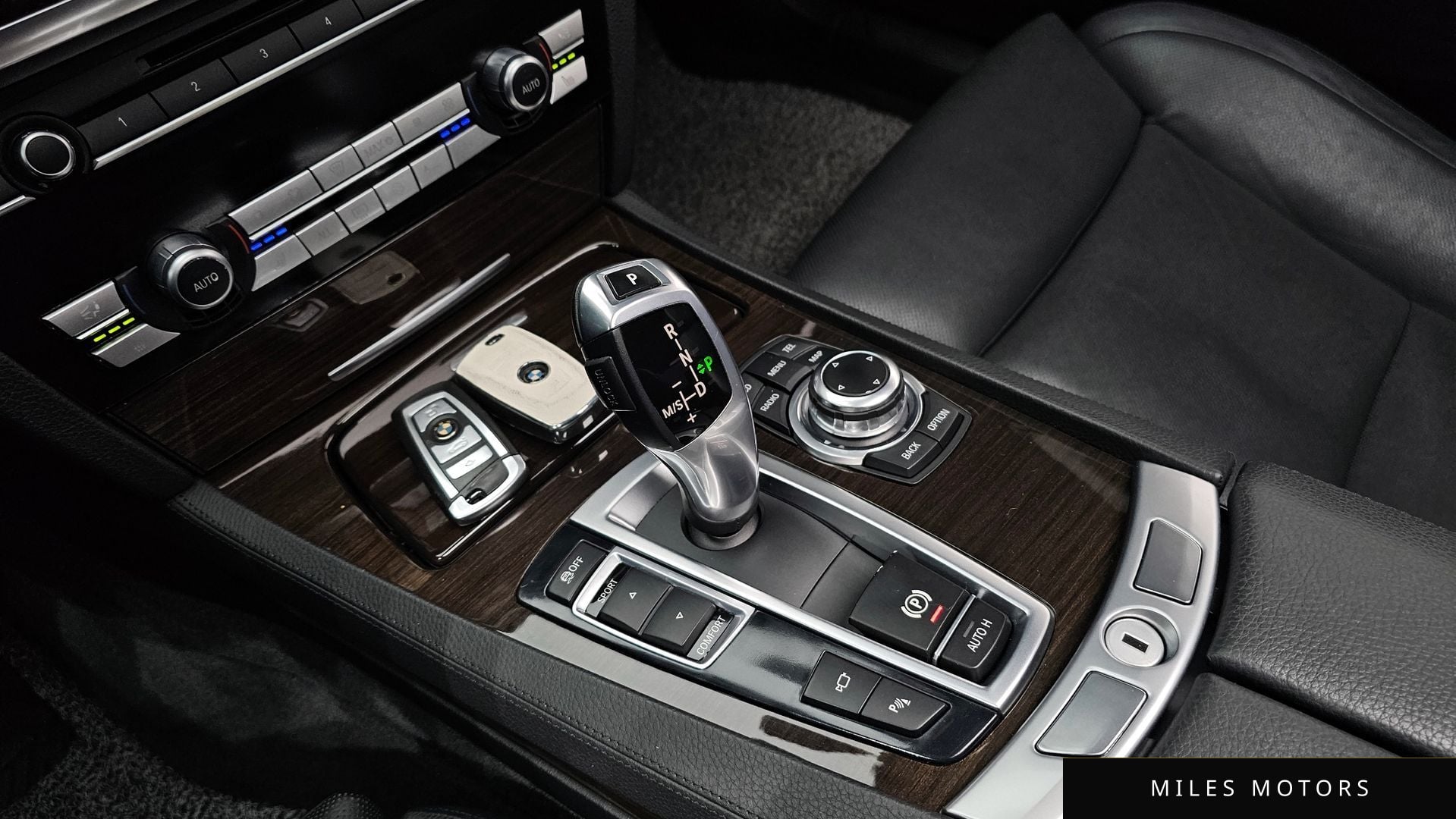 BMW 7 Series (F01) 2010 — миниатюра 9