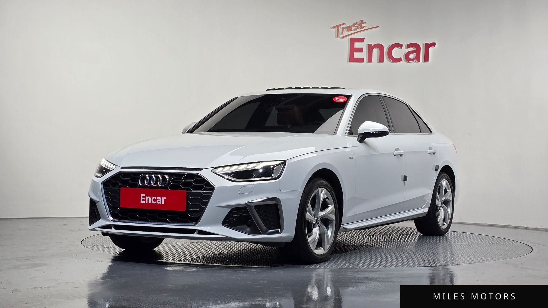 Audi A4 (B9) 2021 — фото 1 из 12