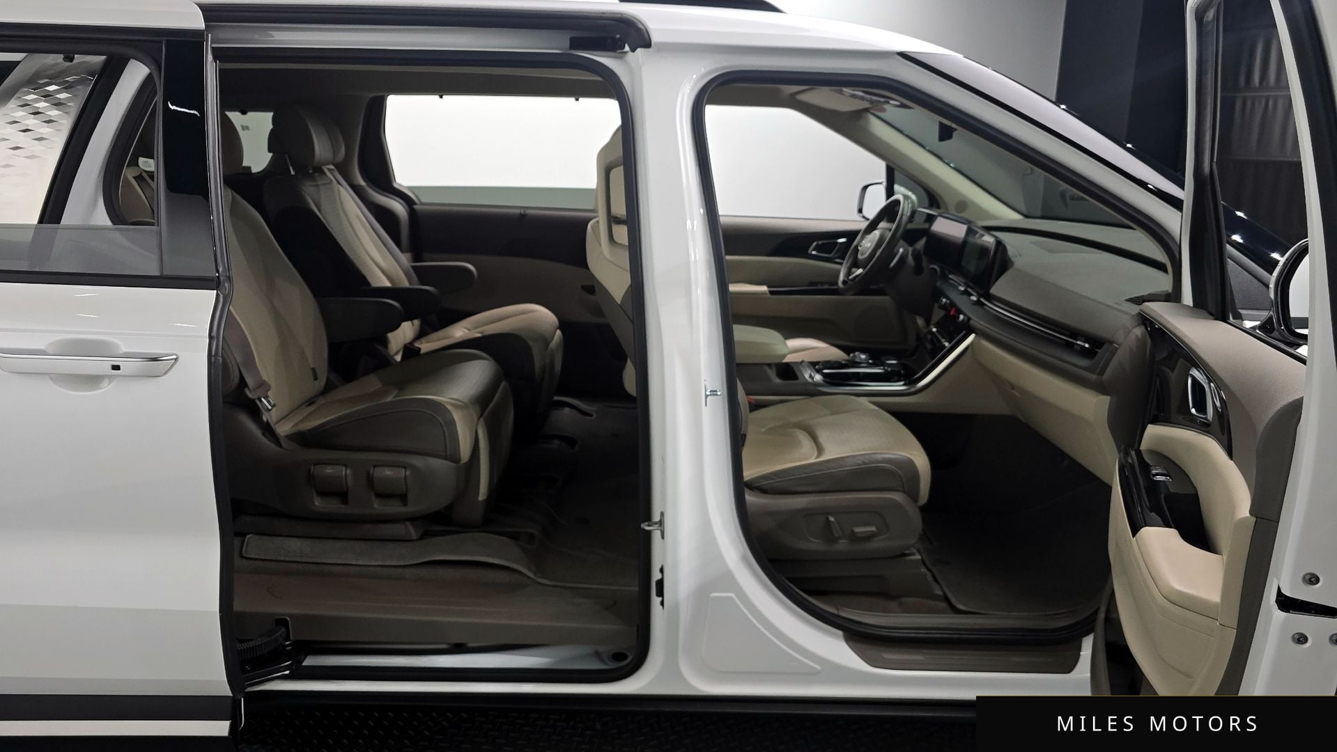 Kia Carnival 2022 — миниатюра 10