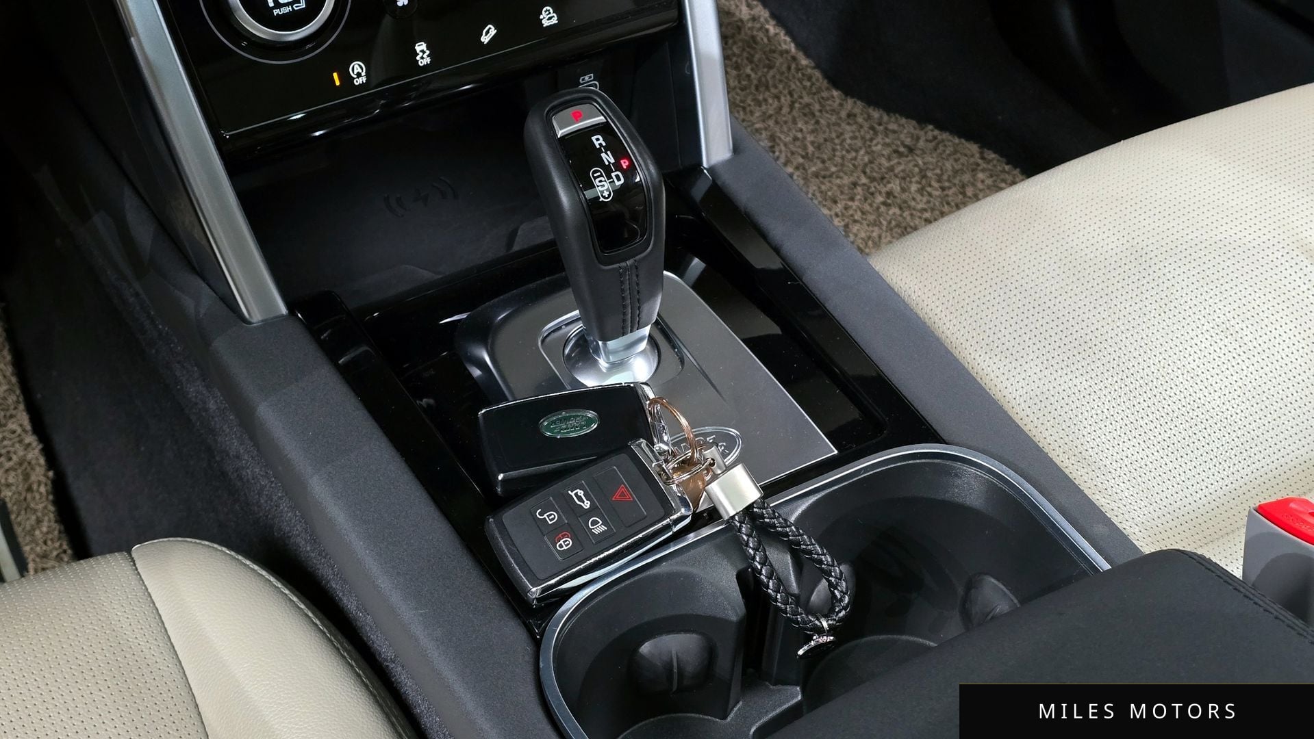 Land Rover Discovery Sport 2022 — миниатюра 9