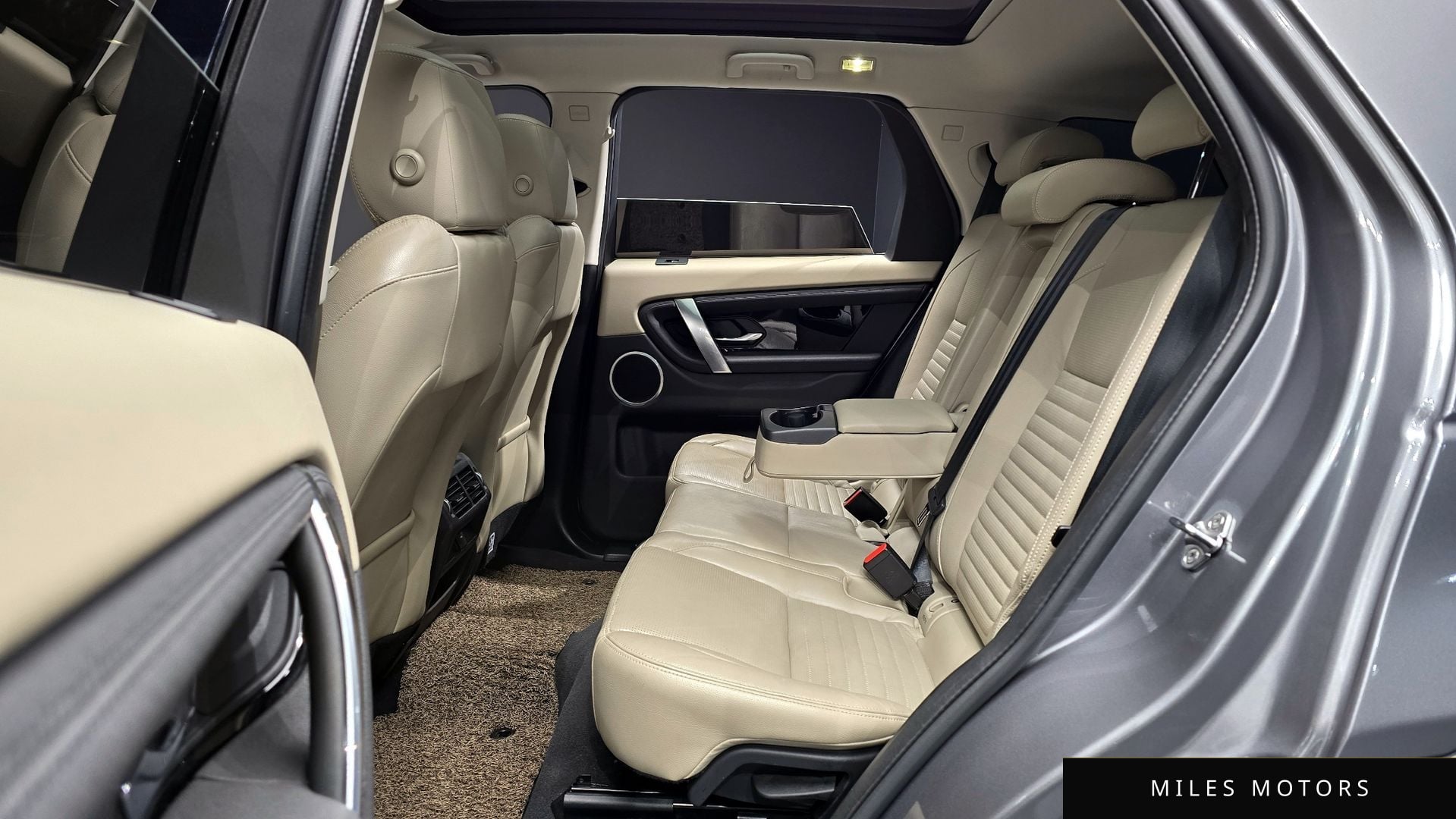 Land Rover Discovery Sport 2022 — миниатюра 12