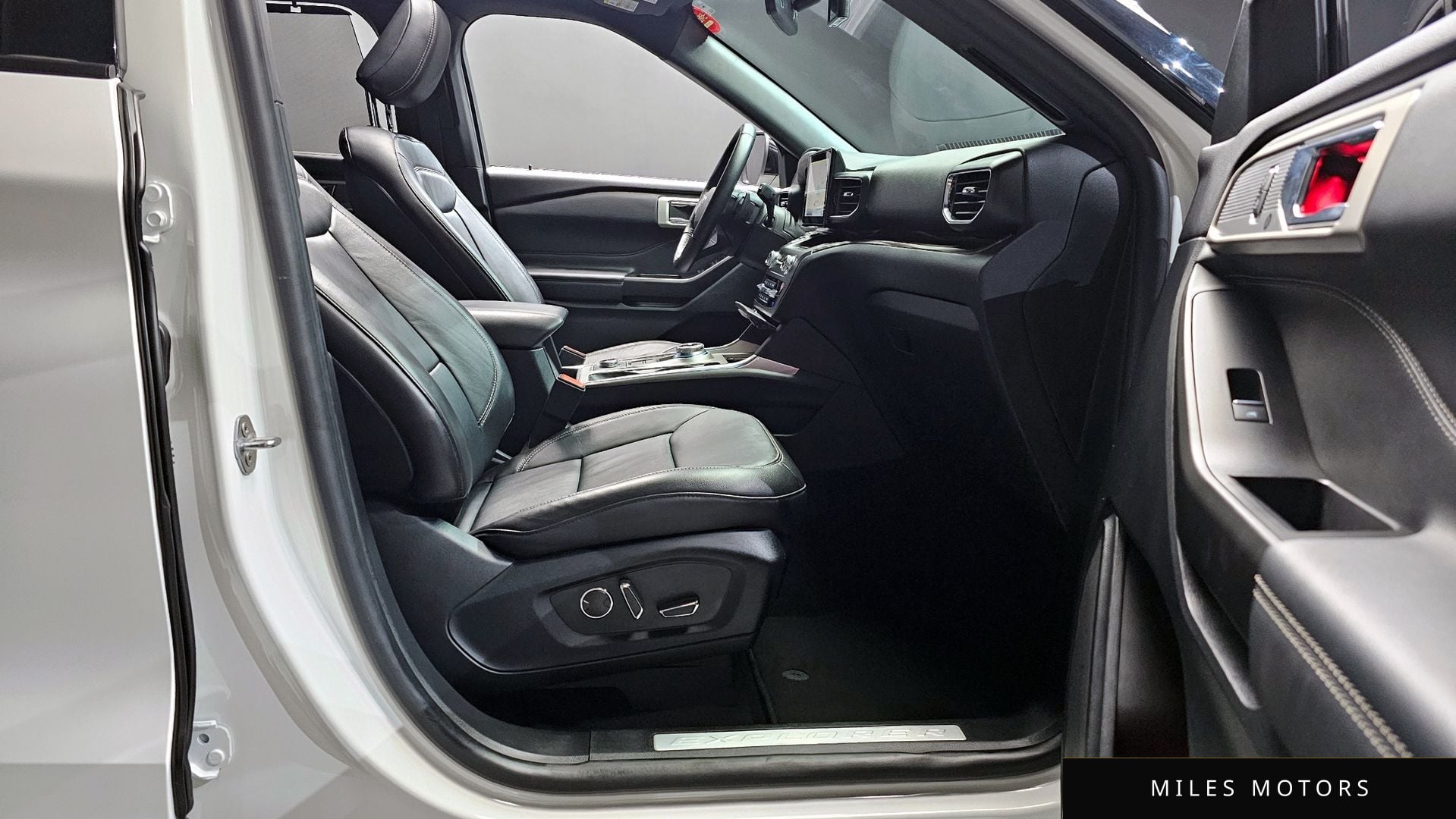 Ford Explorer 2020 — миниатюра 10