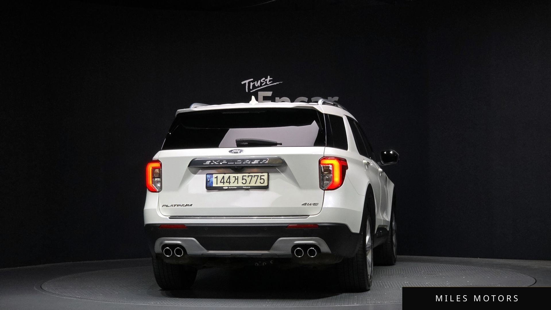 Ford Explorer 2021 — миниатюра 4
