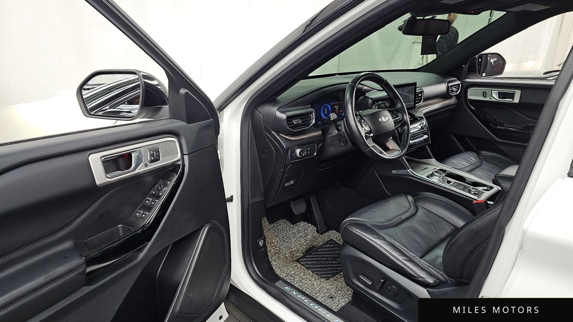 Ford Explorer 2021 — миниатюра 10