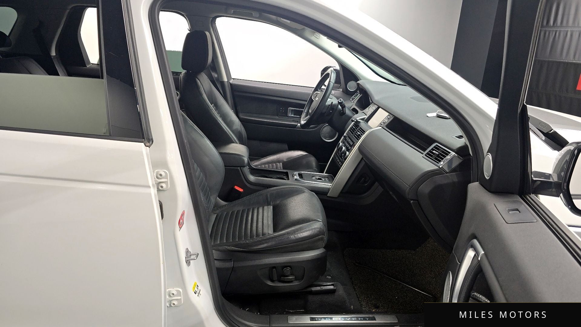 Land Rover Discovery Sport 2016 — миниатюра 10
