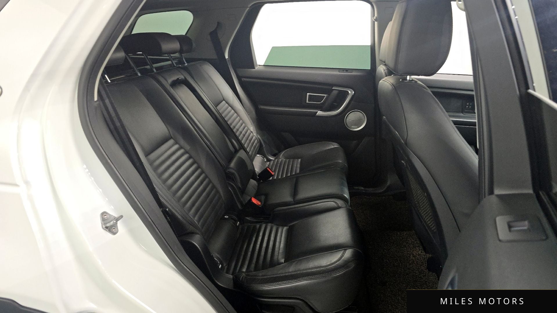 Land Rover Discovery Sport 2016 — миниатюра 12