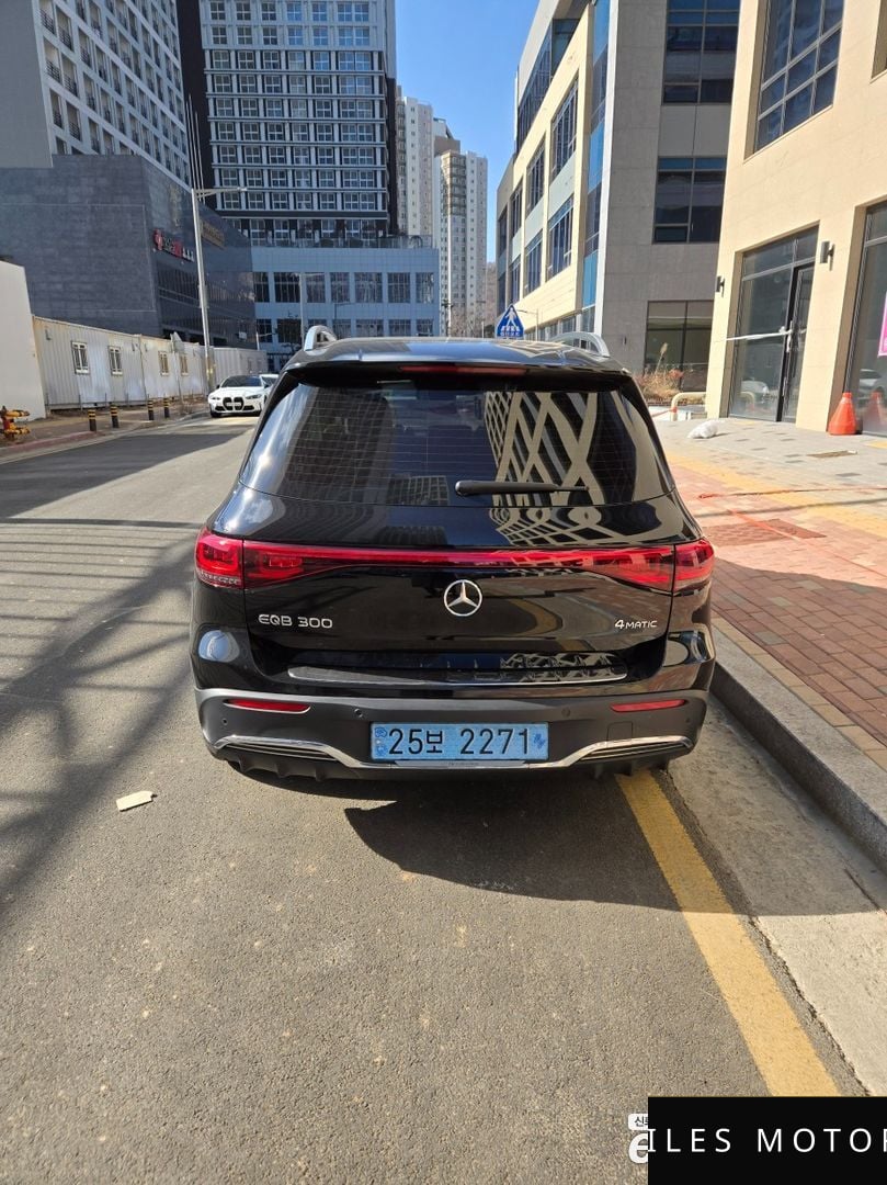 Mercedes-Benz EQB X243 2023 — миниатюра 6