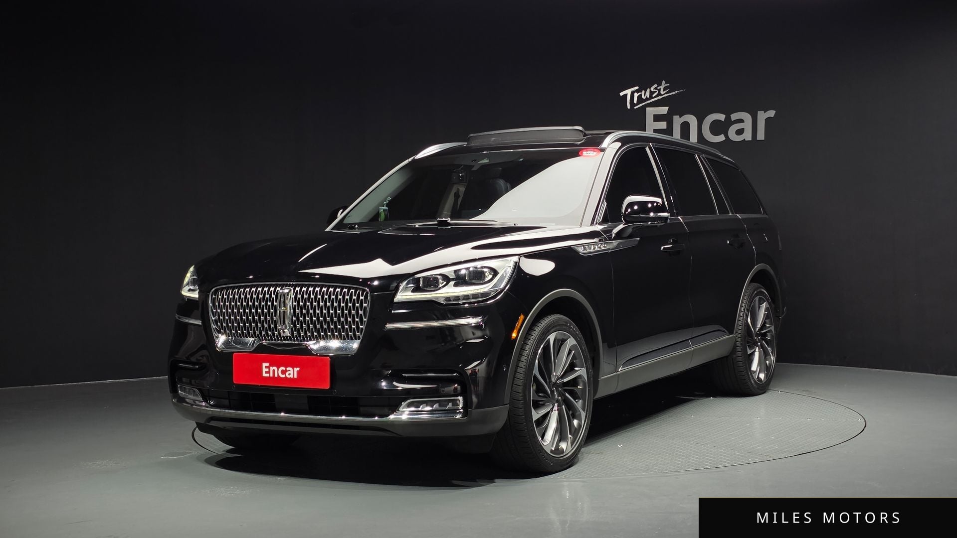 Lincoln Aviator 2020 — фото 1 из 12