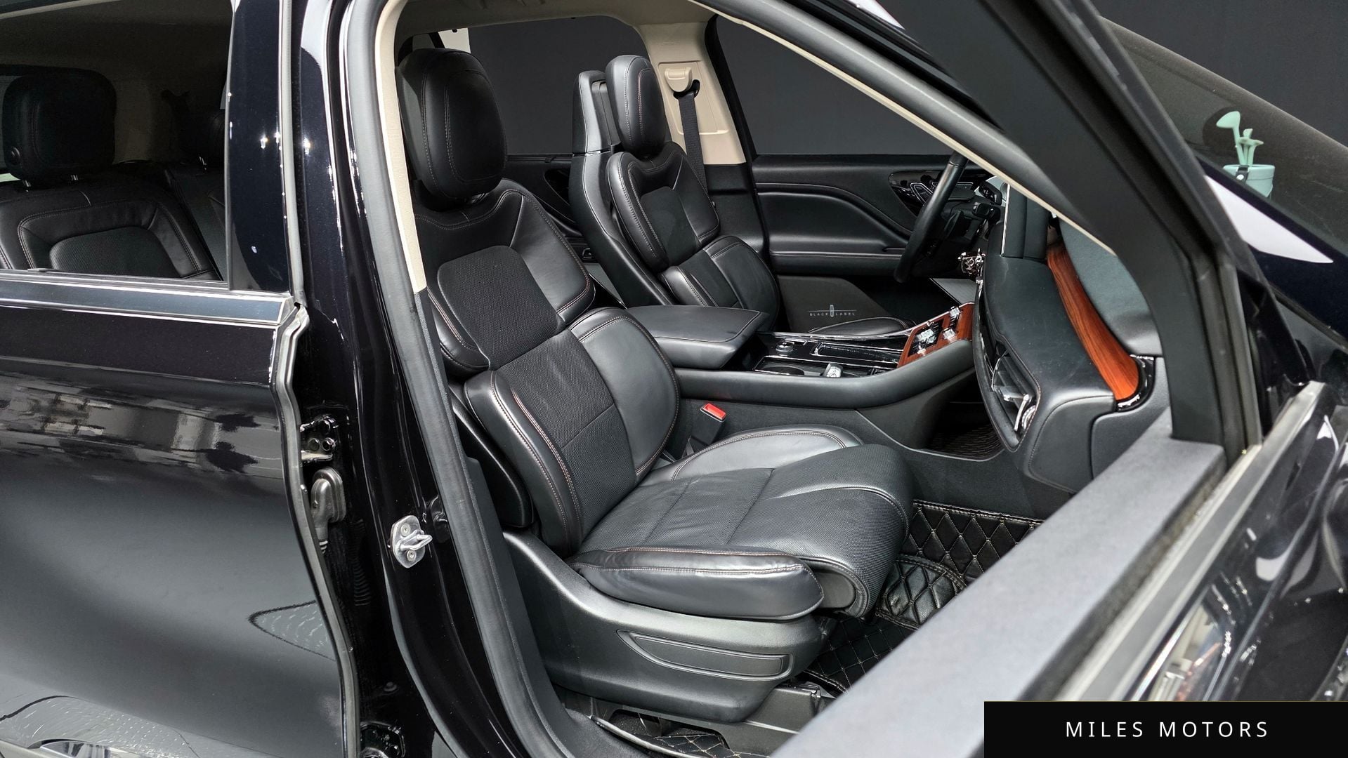 Lincoln Aviator 2020 — миниатюра 10