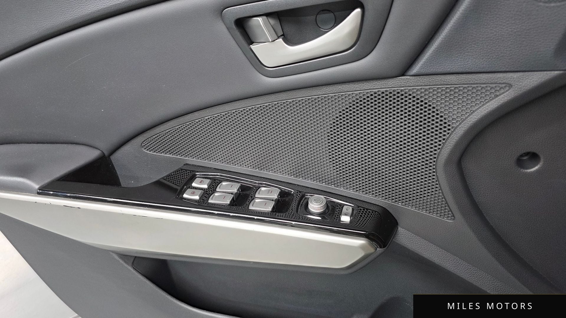KG Mobility Tivoli 2016 — миниатюра 12