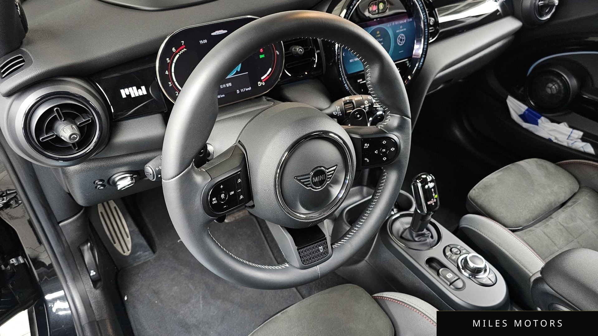 MINI Cooper S 2023 — миниатюра 13