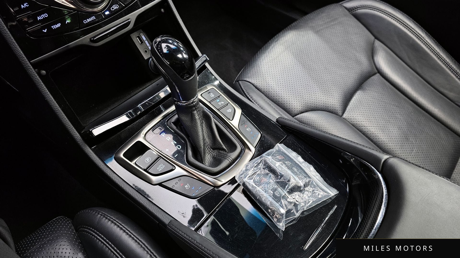 Hyundai Grandeur 2013 — миниатюра 9