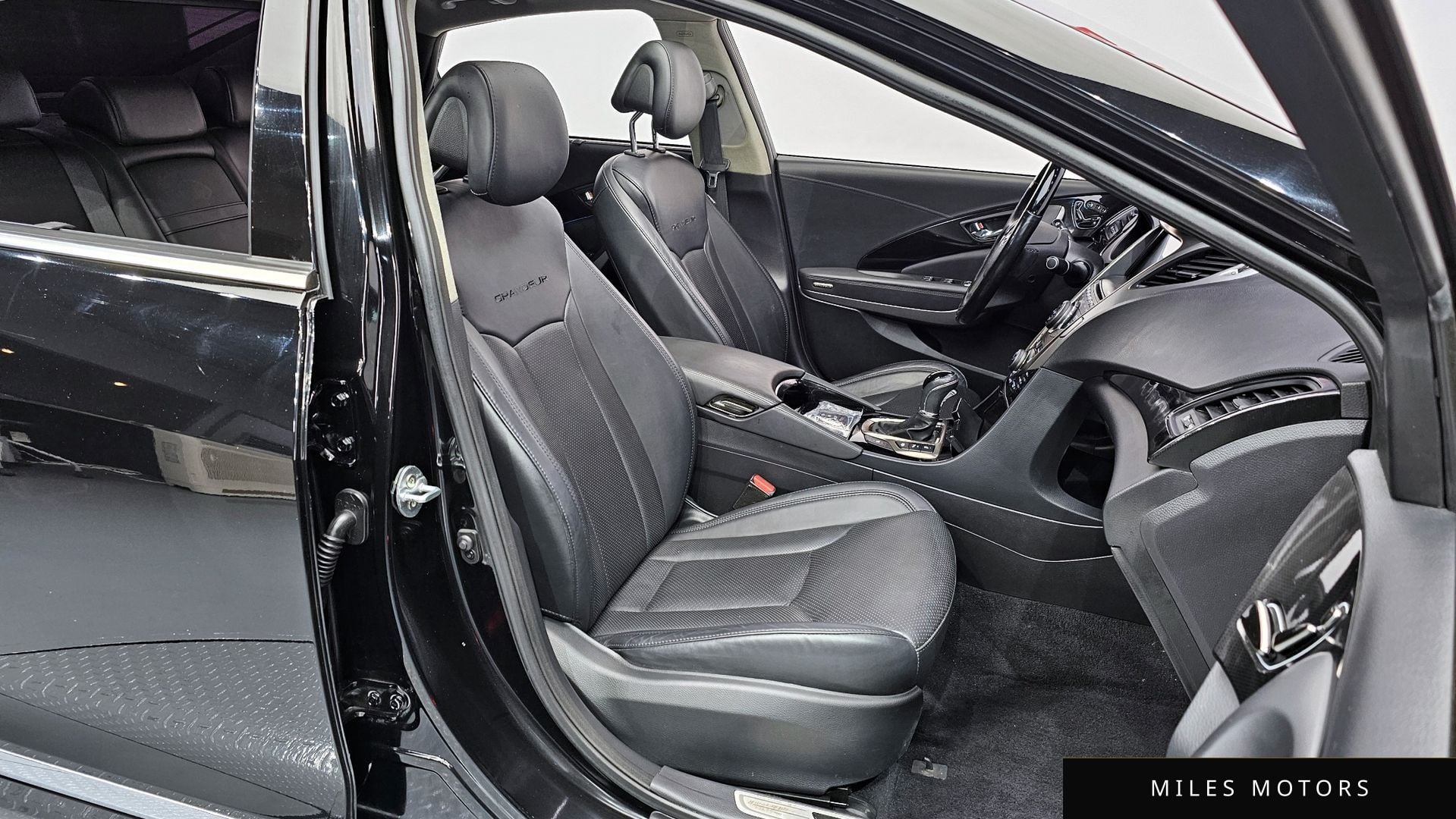 Hyundai Grandeur 2013 — миниатюра 10