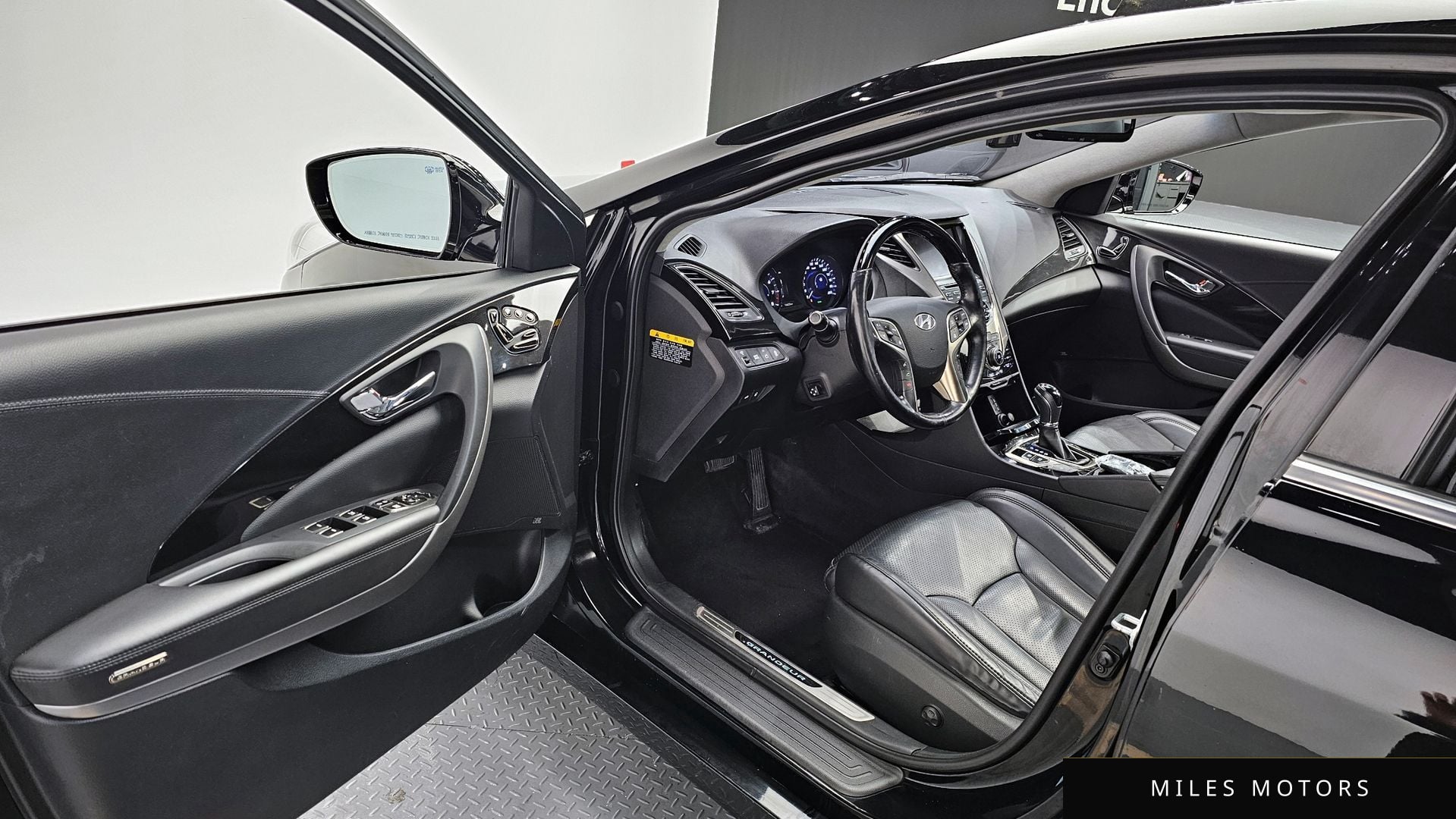 Hyundai Grandeur 2013 — миниатюра 11
