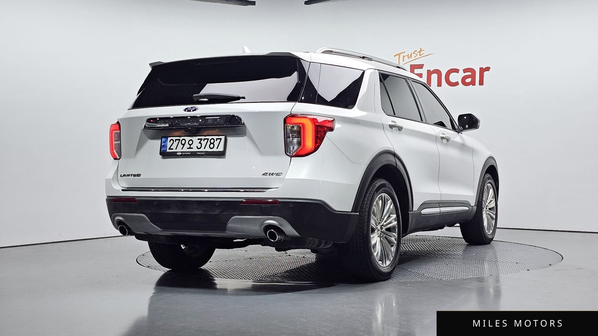 Ford Explorer 2022 — миниатюра 2