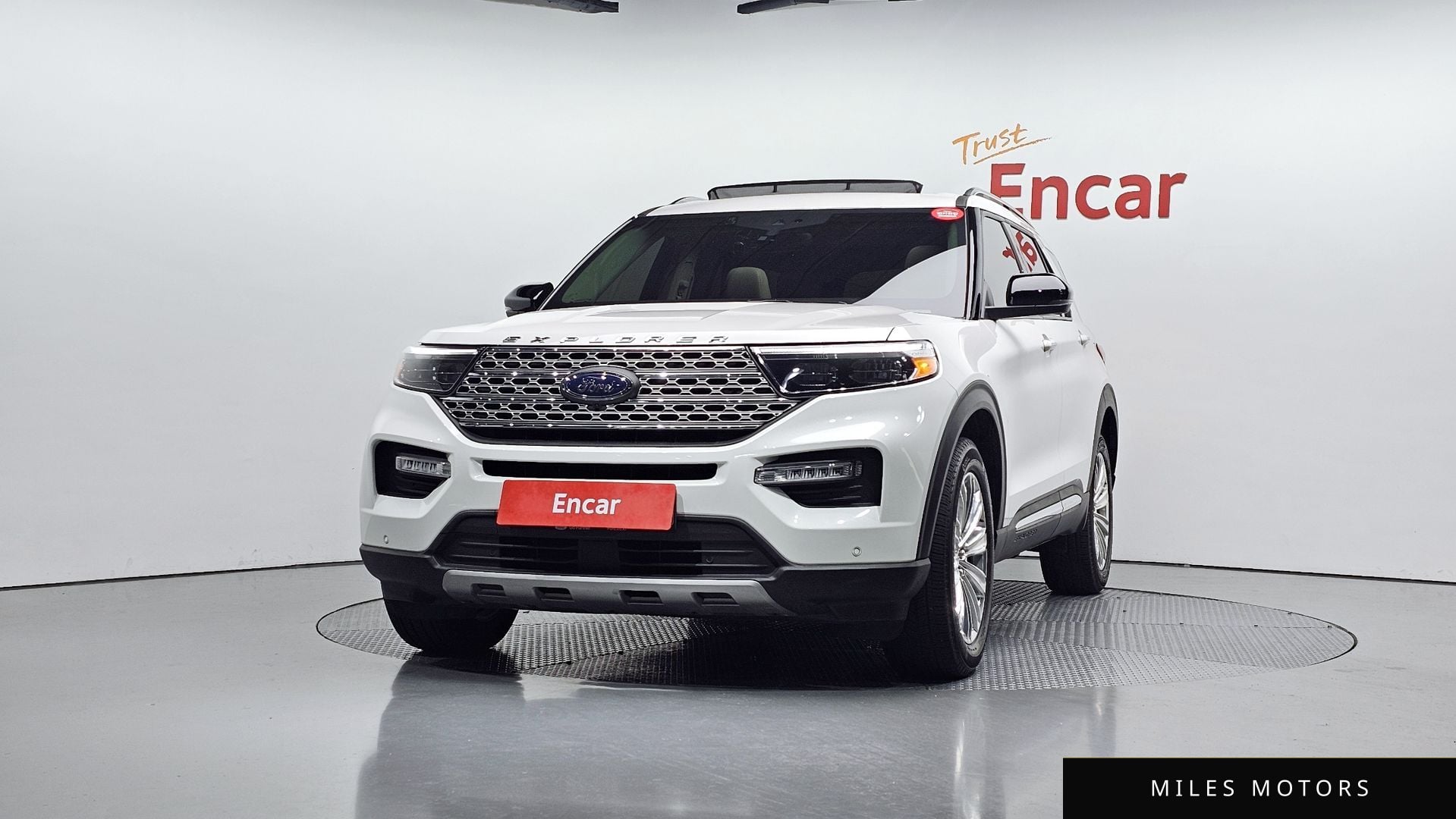 Ford Explorer 2022 — миниатюра 3