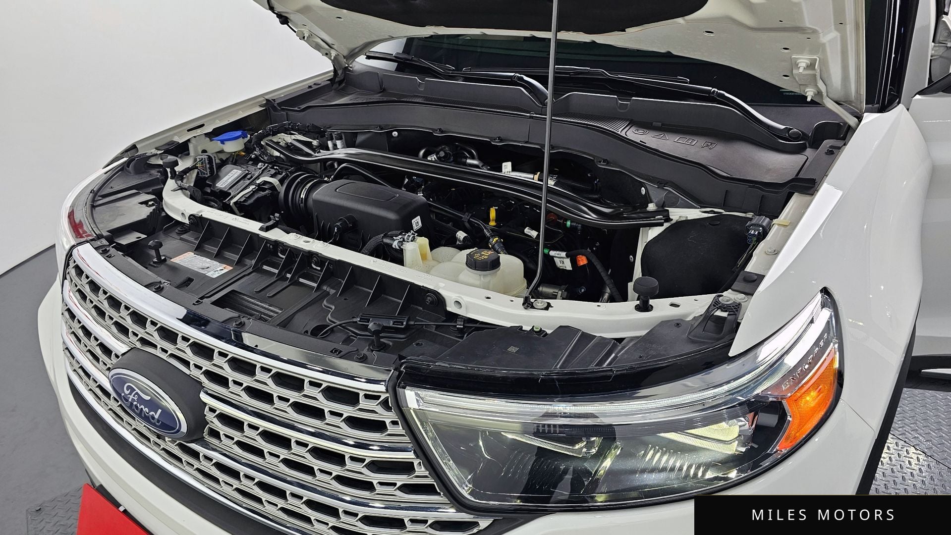 Ford Explorer 2022 — миниатюра 6