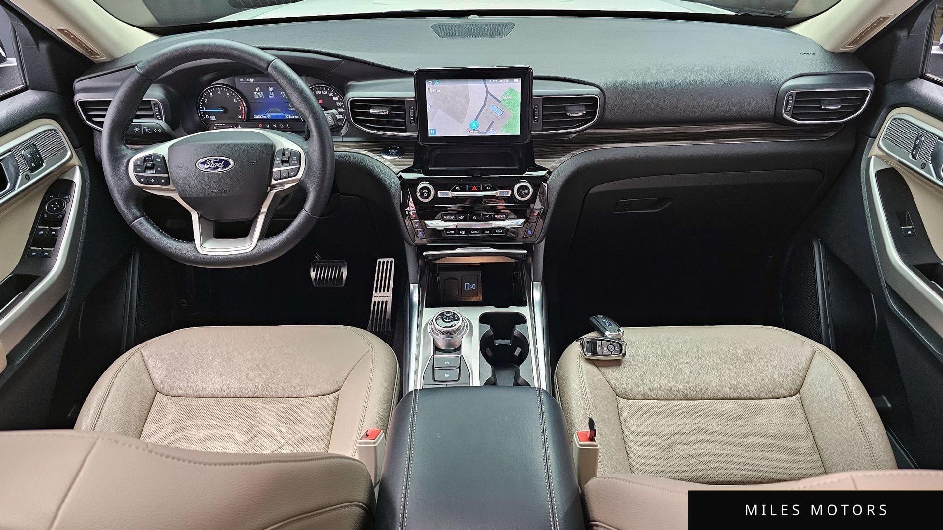 Ford Explorer 2022 — миниатюра 7