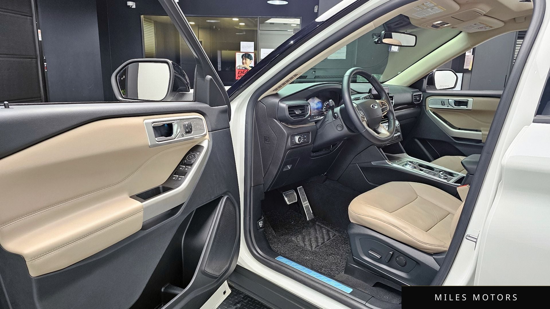 Ford Explorer 2022 — миниатюра 11
