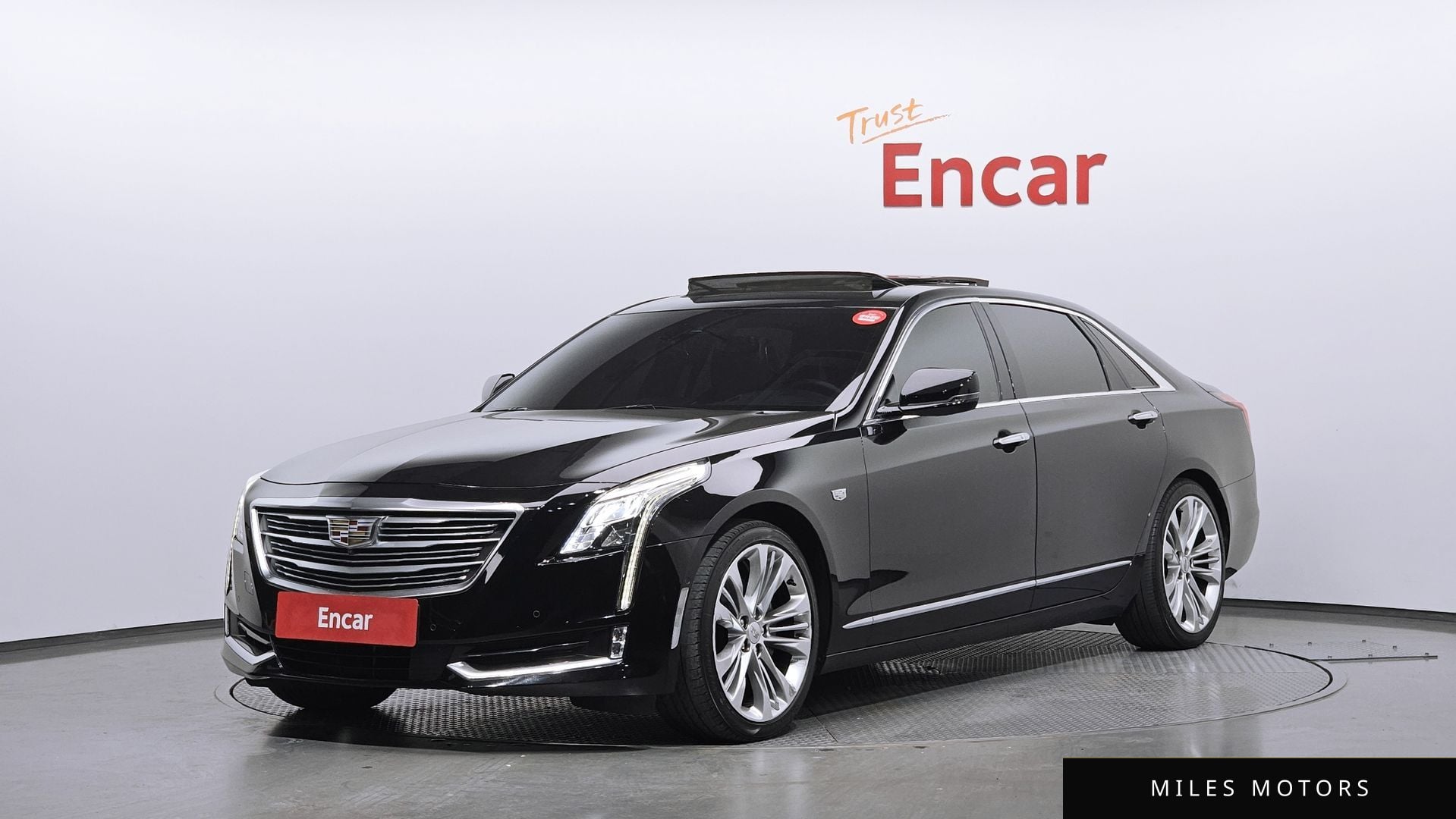 Cadillac CT6 2017 — фото 1 из 12