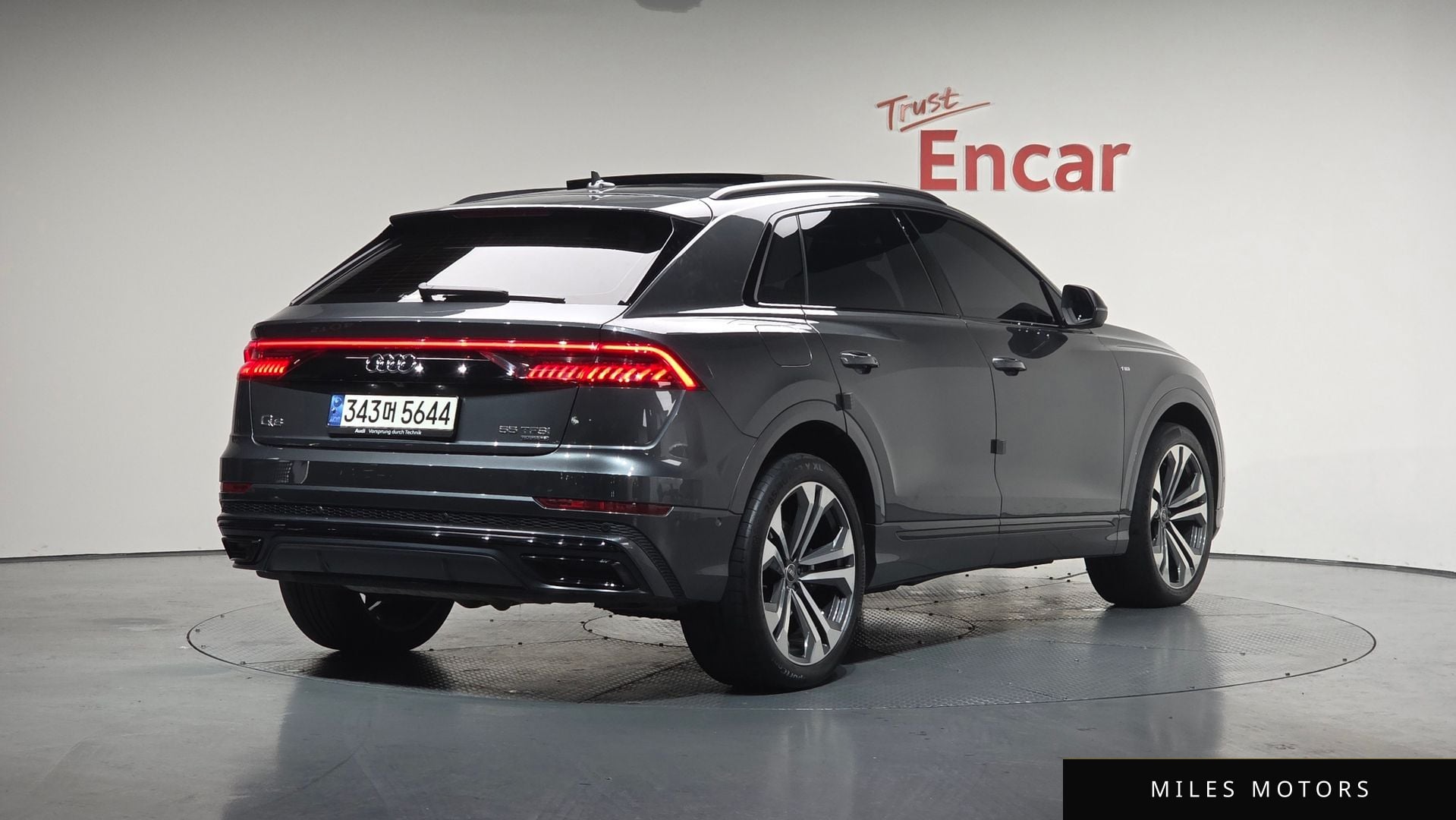 Audi Q8 (4M) 2023 — миниатюра 2