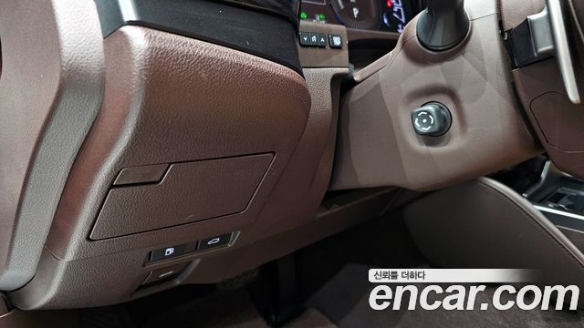 Лексус ES300h 2019 — миниатюра 16