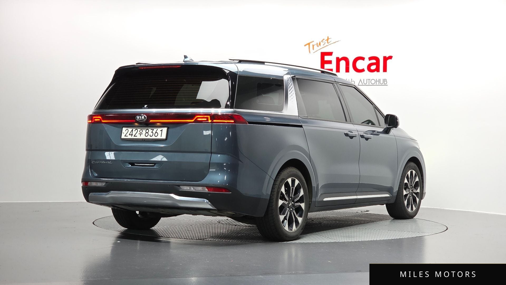 Kia Carnival 2021 — миниатюра 2