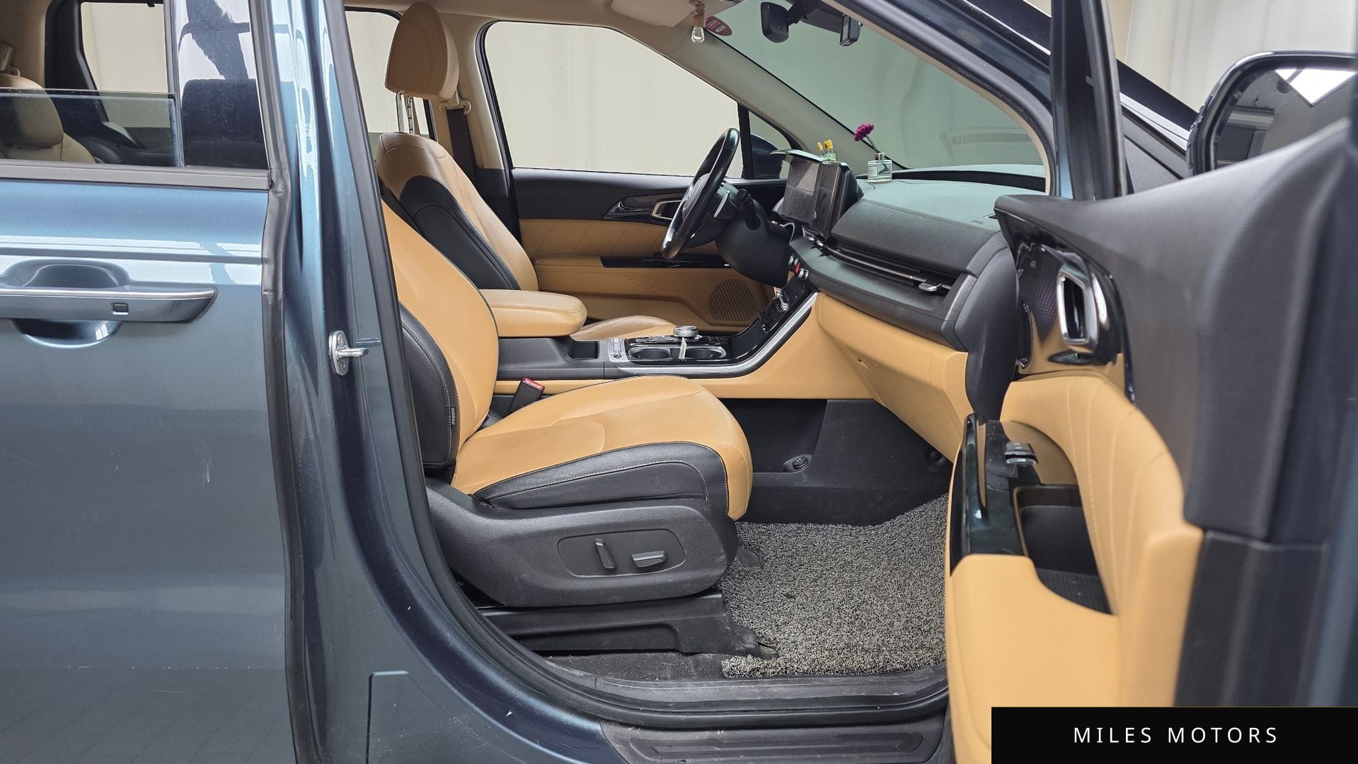 Kia Carnival 2021 — миниатюра 11