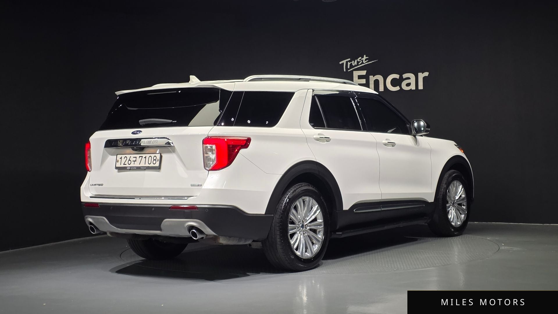 Ford Explorer 2020 — миниатюра 2