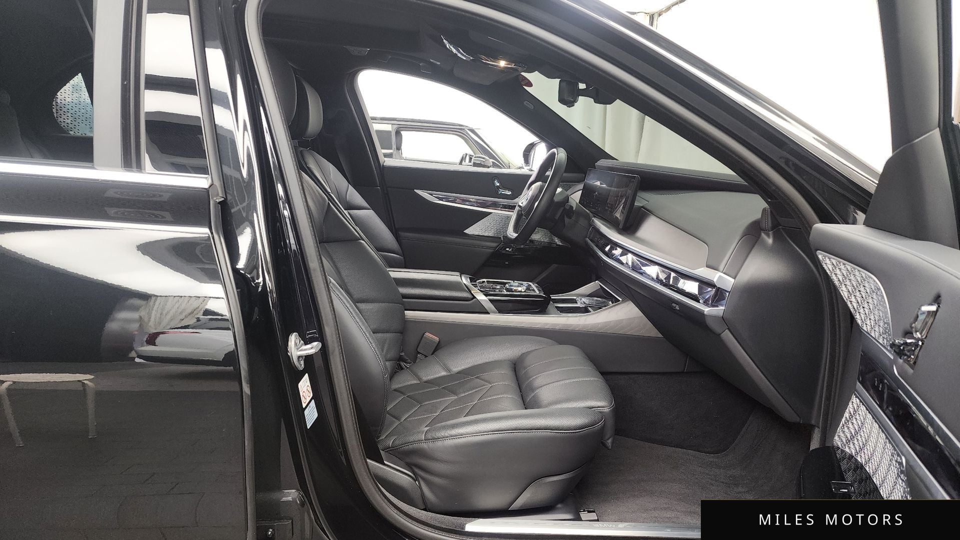 BMW i7 (G70) 2023 — миниатюра 11