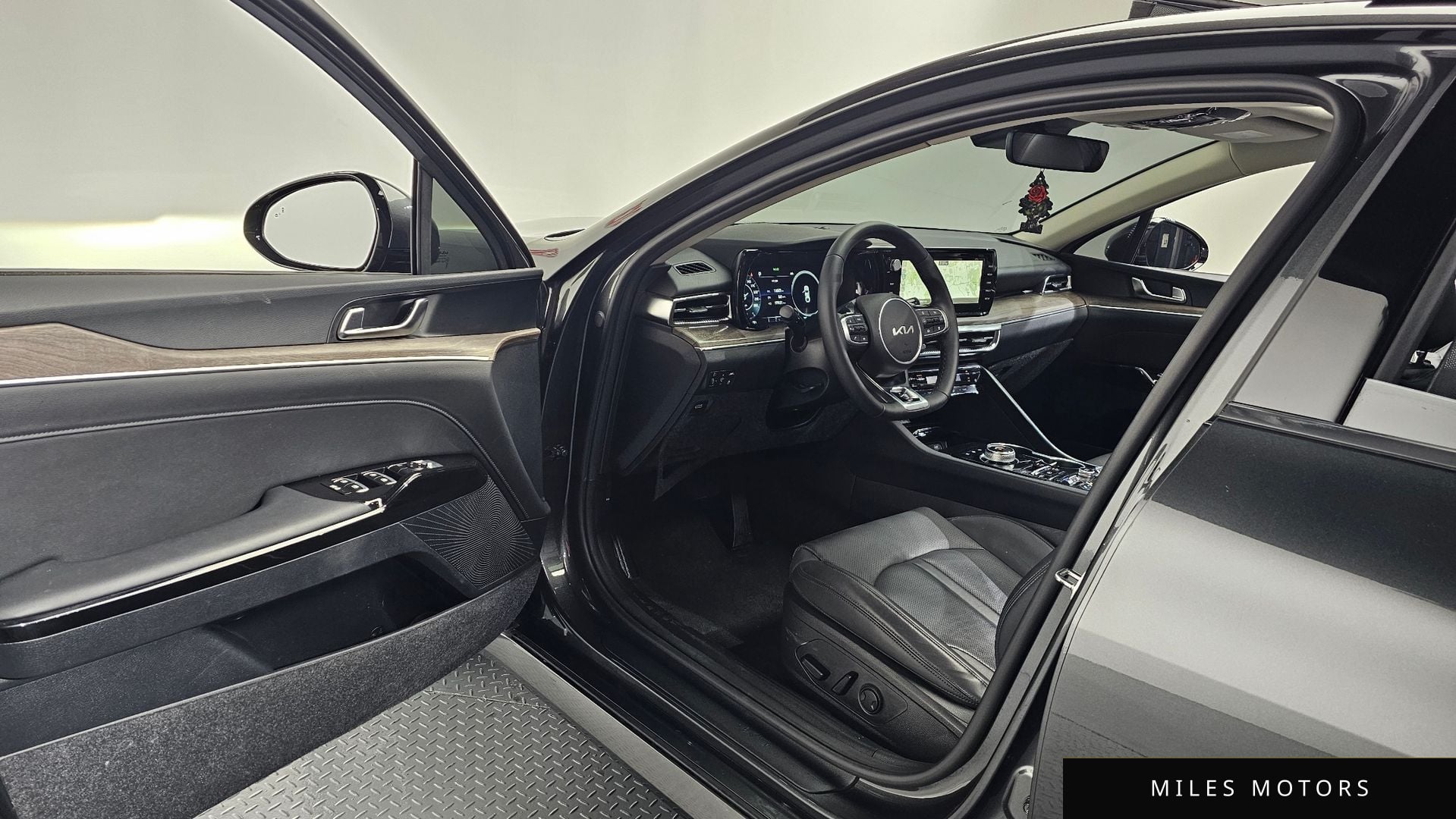 Kia K5 2023 — миниатюра 10